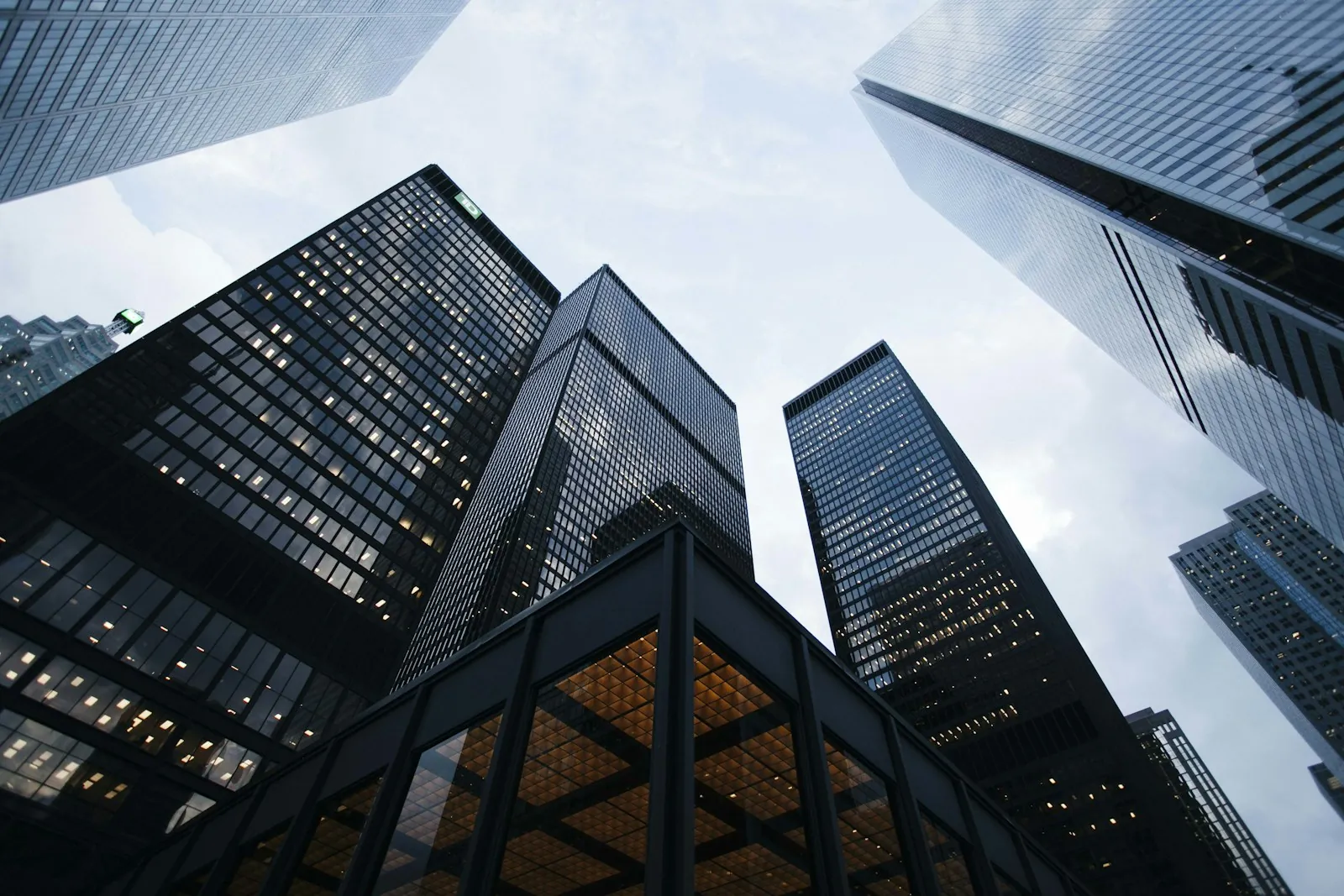 Vertical AI Agents vs Horizontal SaaS